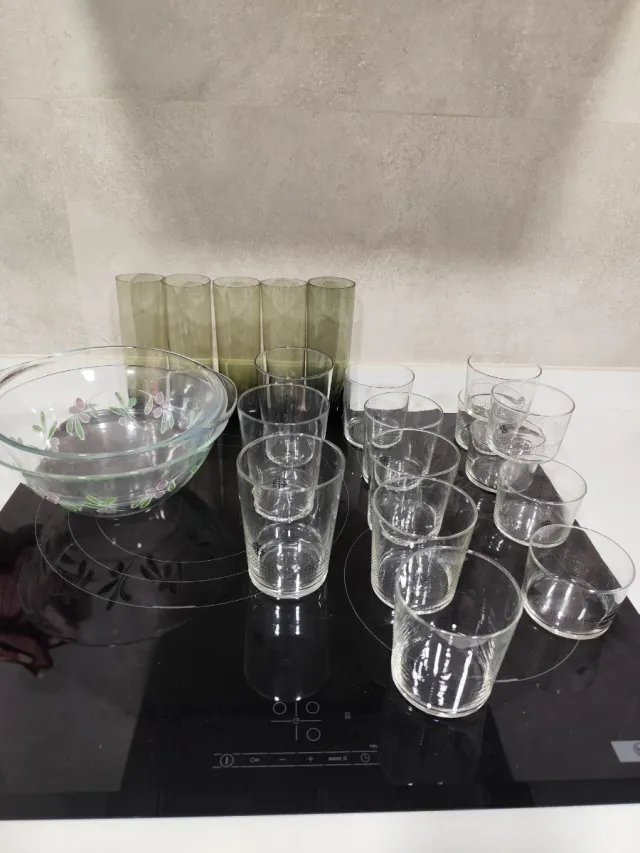 Juego de vasos y bol de cristal