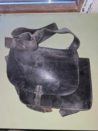 Macuto de cuero antiguo