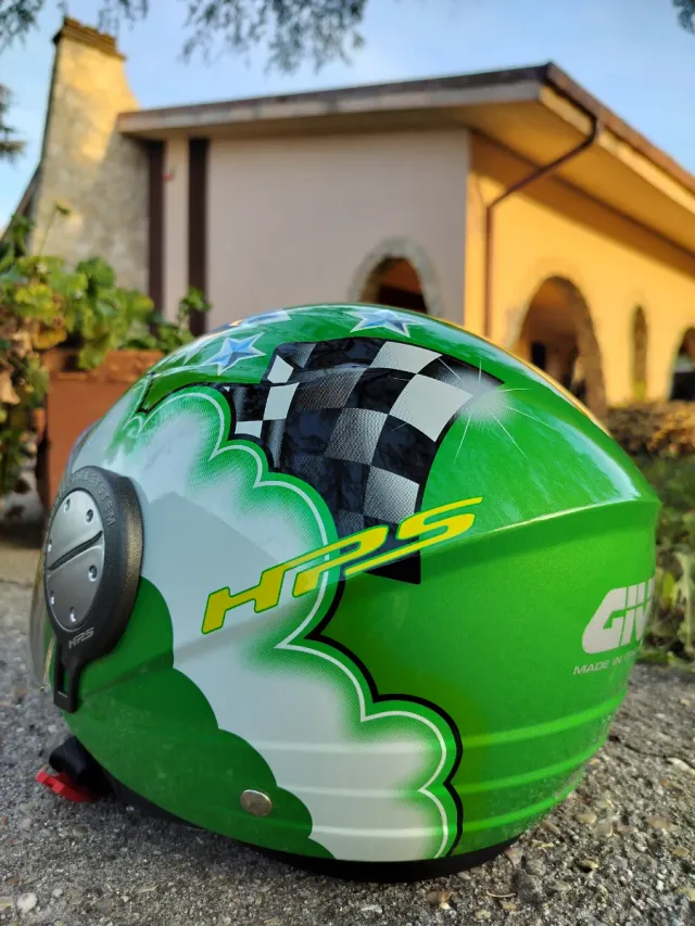 Casco Moto Verde GIVI