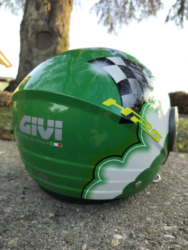 Casco Moto Verde GIVI