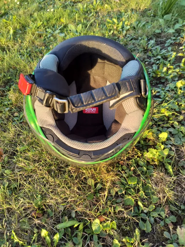 Casco Moto Verde GIVI