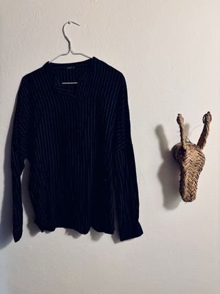 Camisa Oysho rayas azul marino y blanca