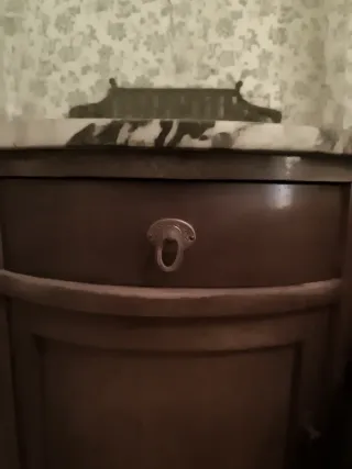 Conjunto de dos Mesitas de noche antiguas