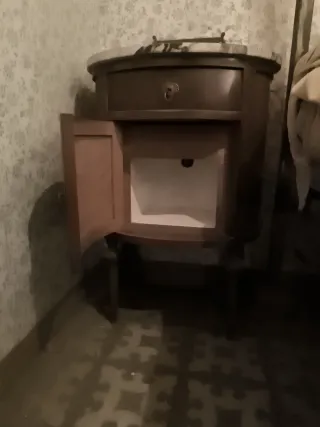 Conjunto de dos Mesitas de noche antiguas