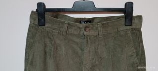 Pantalón chino pana verde