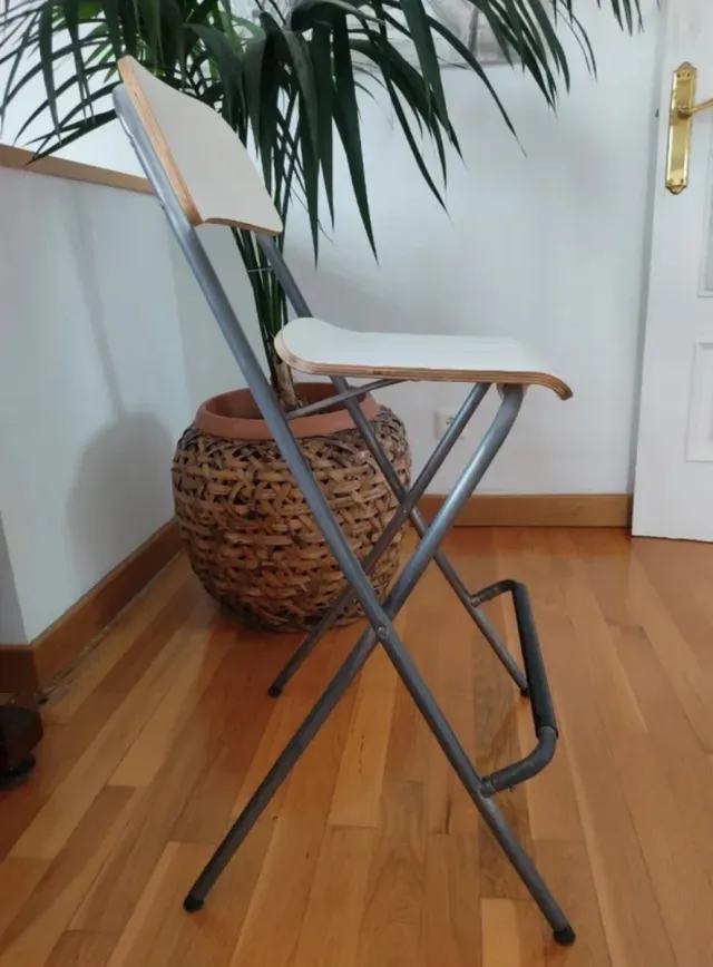 Taburete alto Ikea Franklin blanco y gris