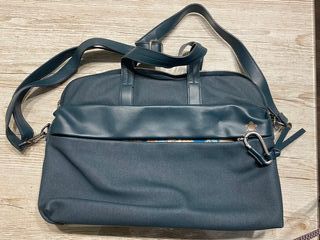 Bolso maletín azul petróleo elegante