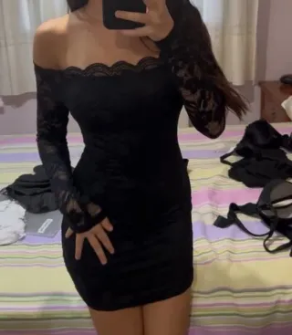 Vestido negro encaje manga larga