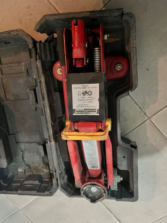 Gato Hidráulico Rojo