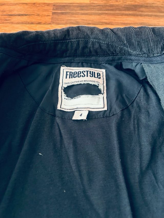 Abrigo acolchado azul marino talla 4