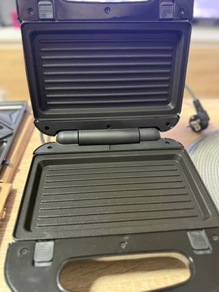 Russell Hobbs Sandwichera Negra