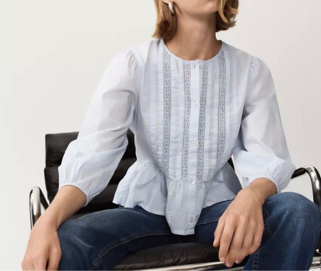 Camisa peplum azul con encaje Talla XS