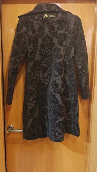 Chaqueta Desigual mujer negra y marrón