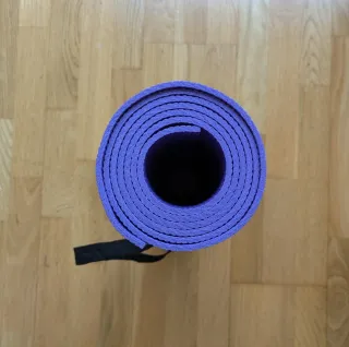 Esterilla Yoga/Pilates Morada con Correas