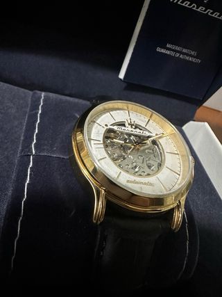 Reloj Maserati Automático Esqueleto Dorado
