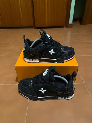 Louis Vuitton Zapatillas Negras 
Usadas 1 vez