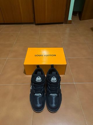 Louis Vuitton Zapatillas Negras 
Usadas 1 vez