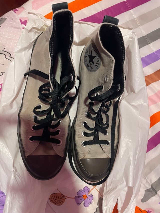 Converse Beige/Negras Estilo Nuevo