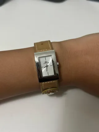 Reloj Lacoste Beige y Plateado