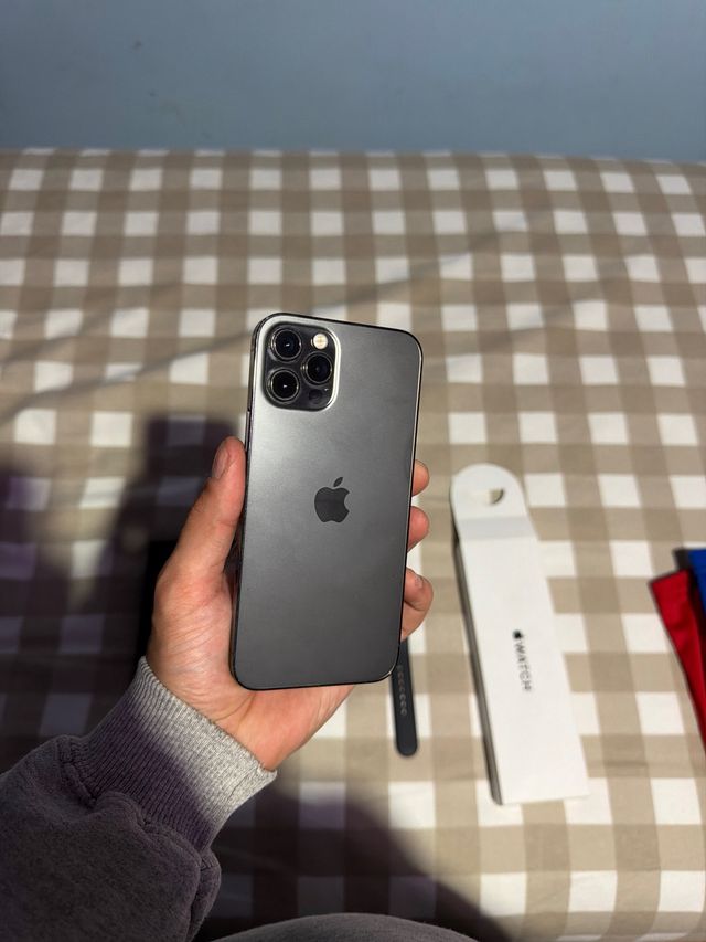 iPhone 12 Pro 128GB + Apple Watch SE 2ª Gen