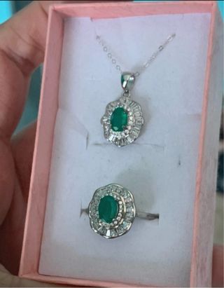 Conjunto Plata Esmeraldas Naturales