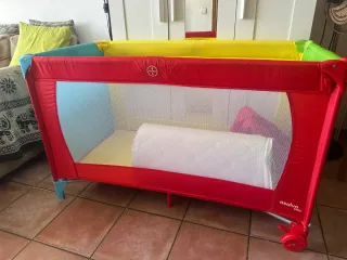 Cuna de viaje portátil