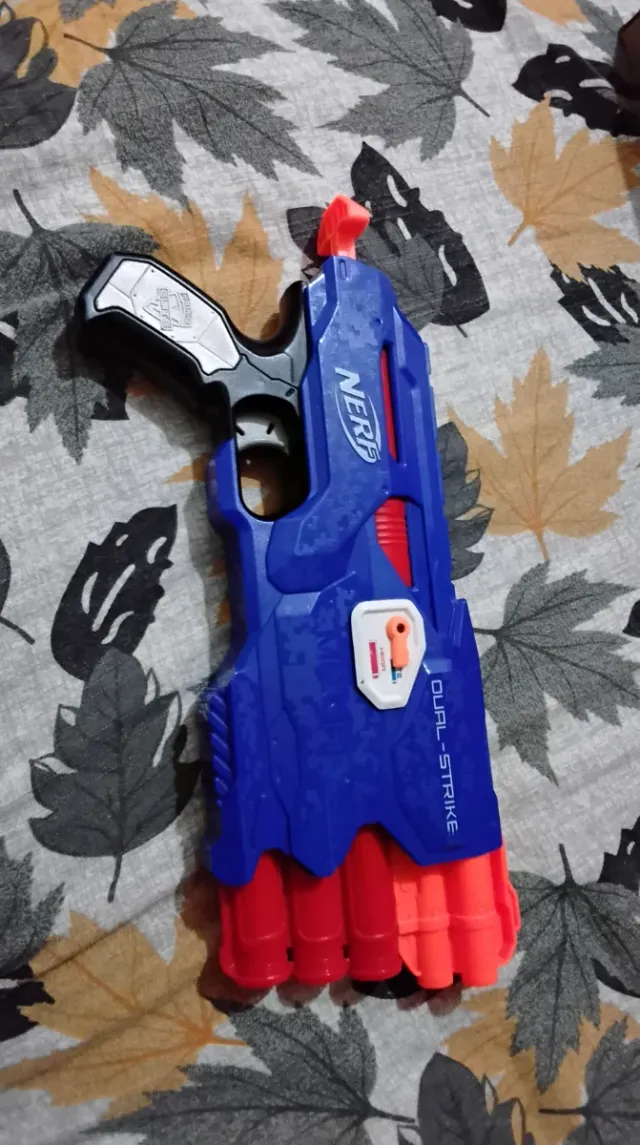 Pistola Nerf Dual Strike