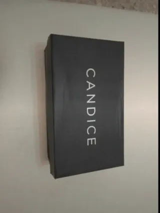 Sandali con tacco quadrato e punta squadrata