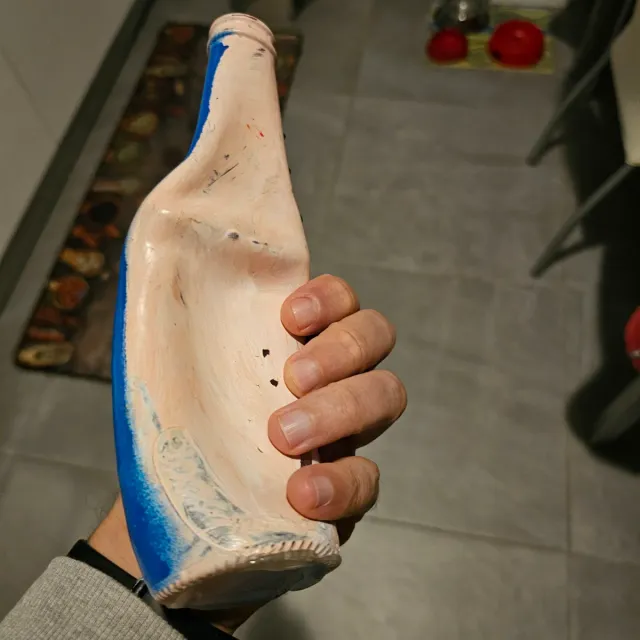 Bottiglia in vetro decorata