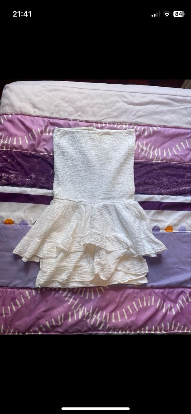 Mono blanco con volantes