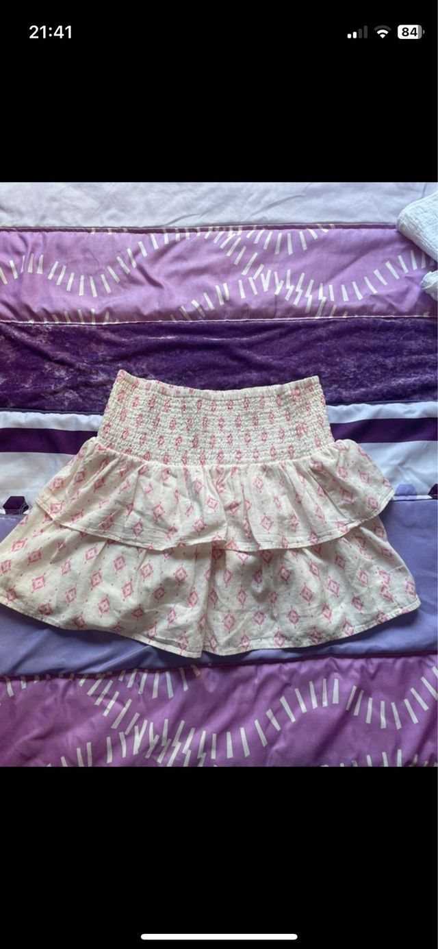 Falda corta beige y rosa