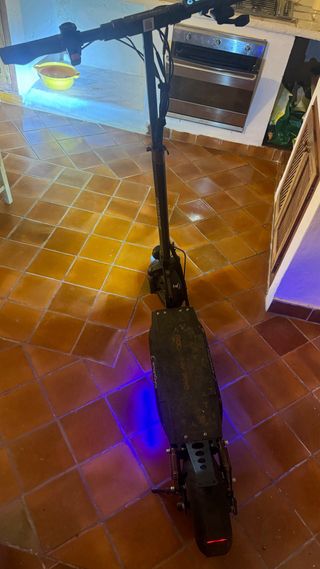 Patinete eléctrico en buen estado