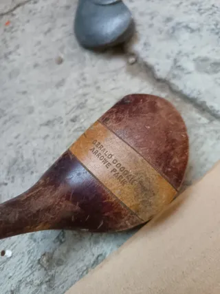 Antiguos palos de golf madera zurdos