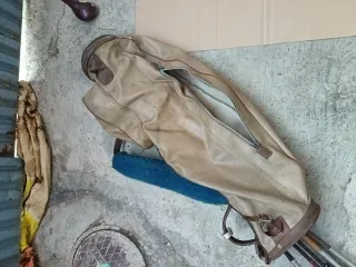 Antiguos palos de golf madera zurdos