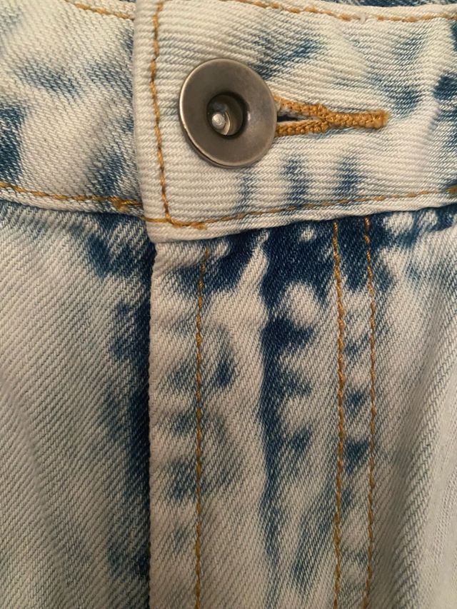 Shorts vaqueros con estampado étnico