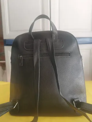Mochila negra