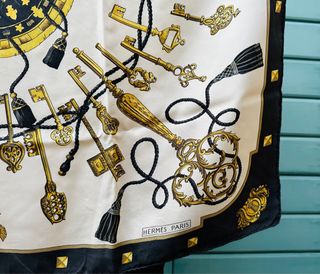 Hermès Vintage silk scarf Les Clès