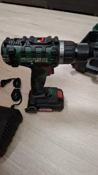 Taladro a batería Parkside