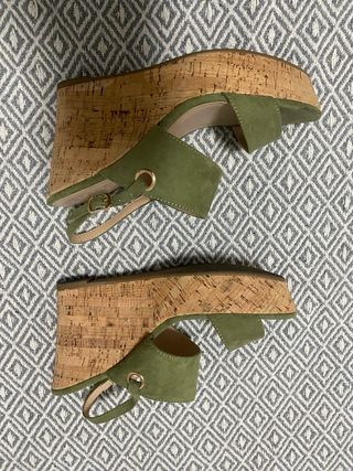 Sandalias cuña verde Sfera T39