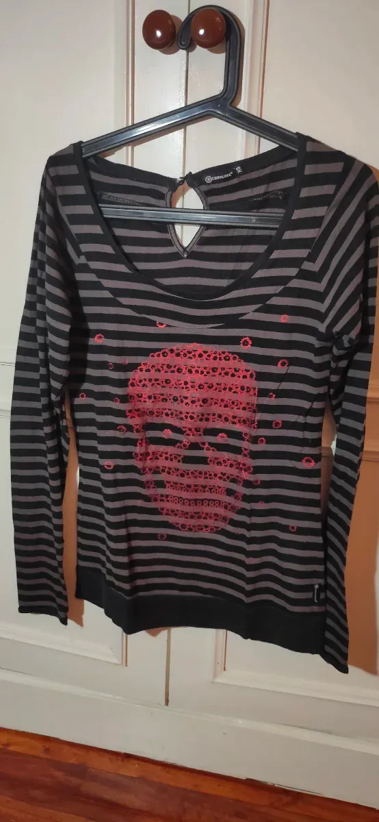 Camiseta Converse Rayas Calavera Mujer