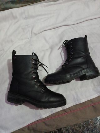 Botas Militares XTI Talla 38 Negras.impecables