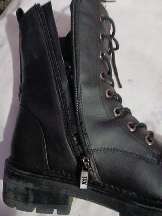 Botas Militares XTI Talla 38 Negras.impecables
