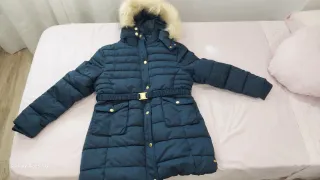 Plumífero azul marino con cinturón Talla 16