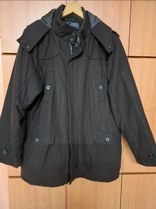 Abrigo Hombre. Color marrón. Talla 58. Nuevo