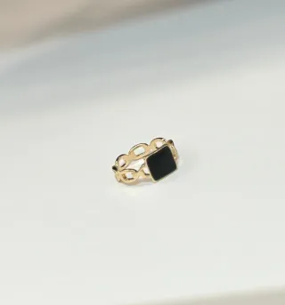  La Perla Negra – Anillo de fantasía y elegancia