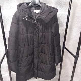 Anorak negro con capucha