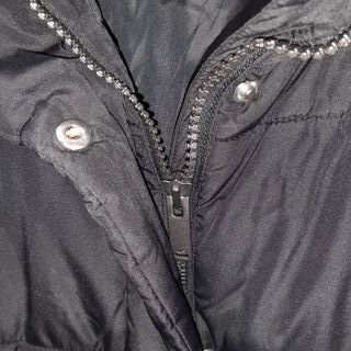 Anorak negro con capucha