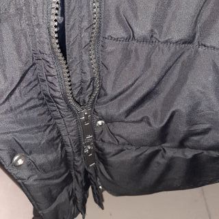 Anorak negro con capucha