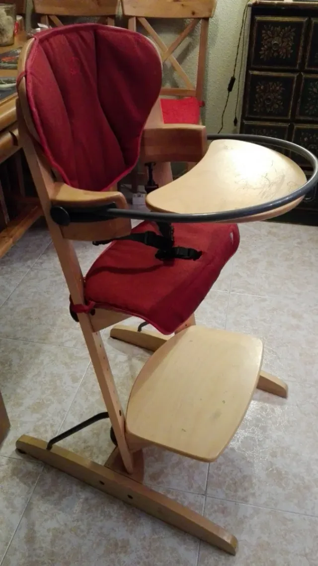 Trona Evolutiva Bebé Confort Roja