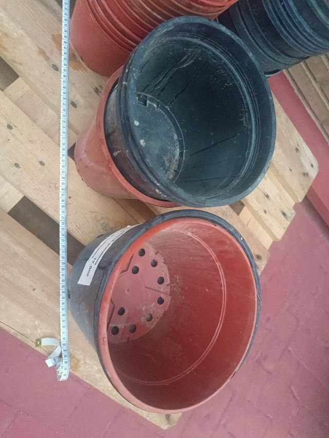 Tiestos macetas de plástico de varias medidas